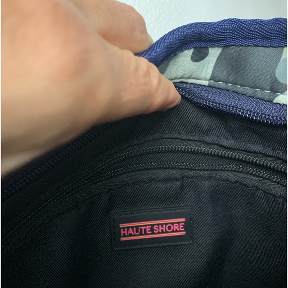 HAUTE SHORE BAG - crossbody, camouflage, neoprene, almost new, pockets,light! - Picture 4 of 10